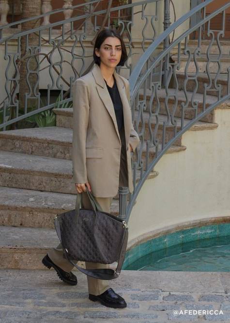 γρ Senso υπογραφές συνάντησαν έβενο D4LN514